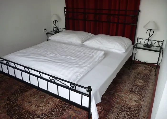 Antik Sofia 3* Litomysl
